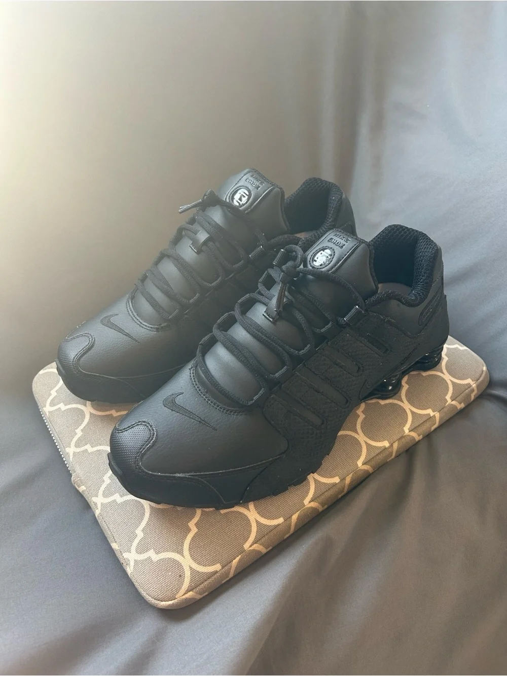 Nike Shox NZ “Triple Black” (GREAT CONDITION) - Picture 2 of 12
